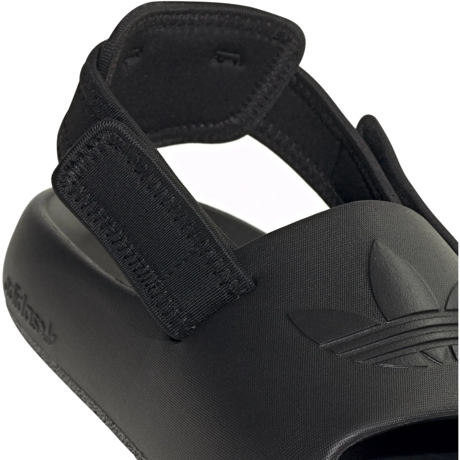 adidas Originals Kernschwarz/Kernschwarz/Kernschwarz Adifom Adilette J Sandale