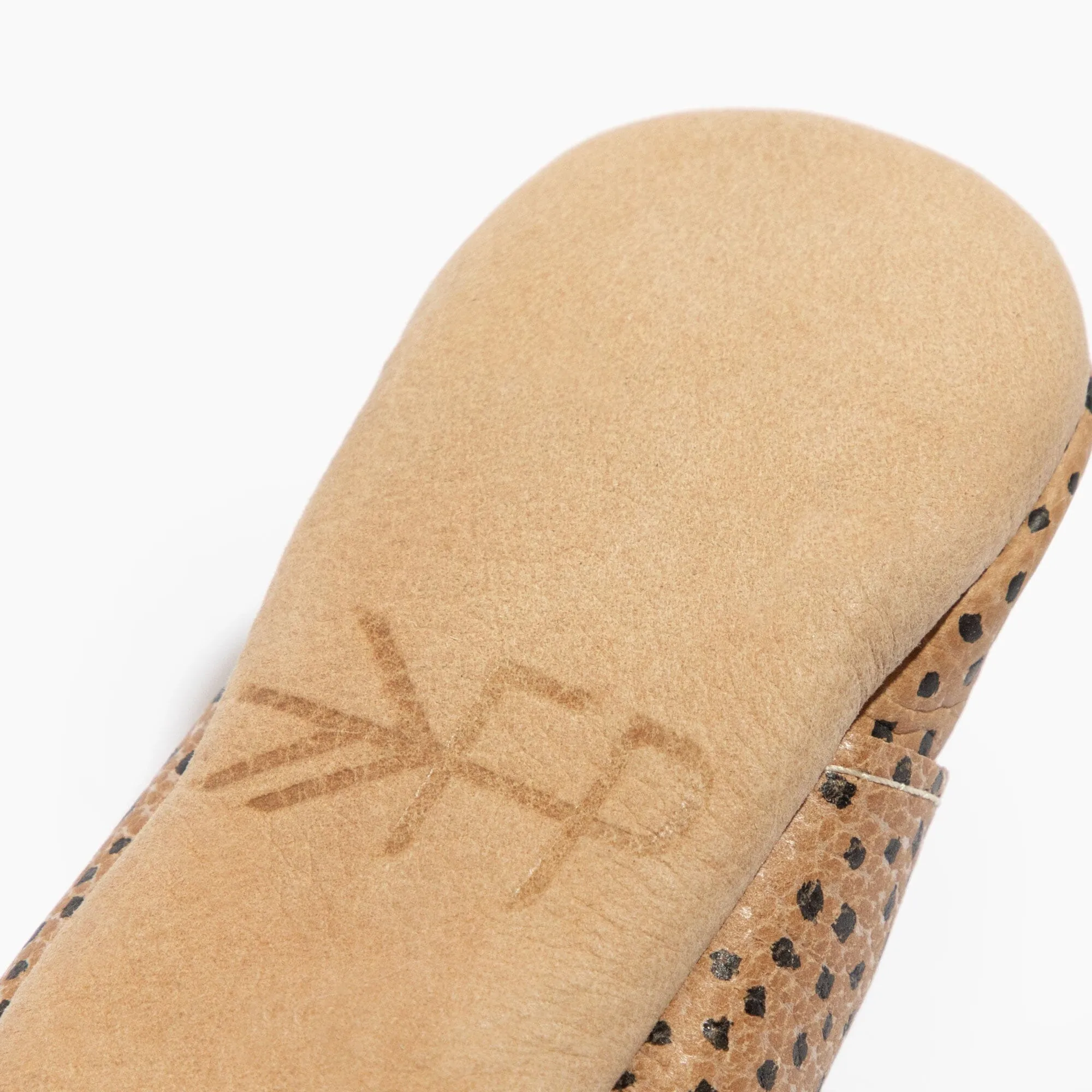 Oxford Babyschuh mit Mandel-Tupfen