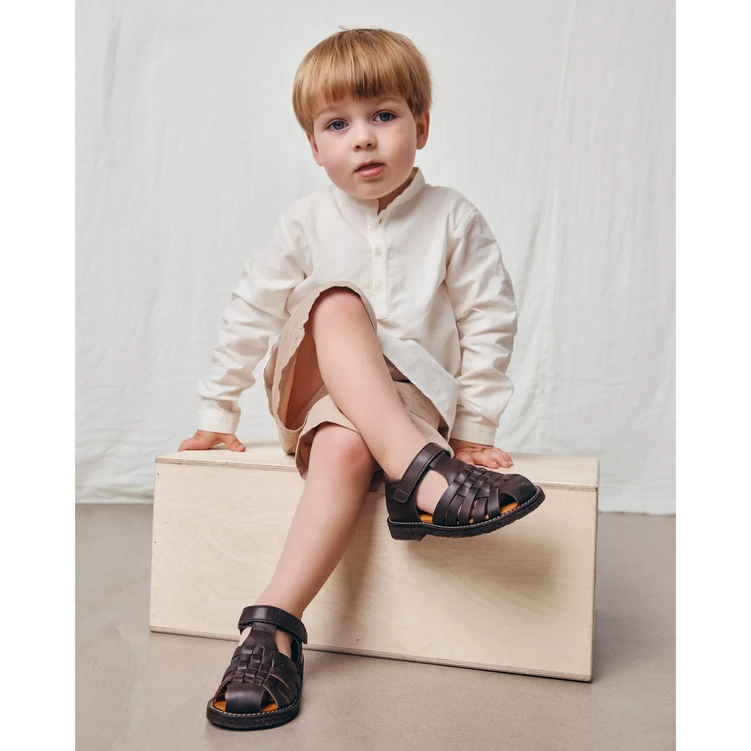 Angulus Dunkelbrauner Geflochtener Leder-Sandal