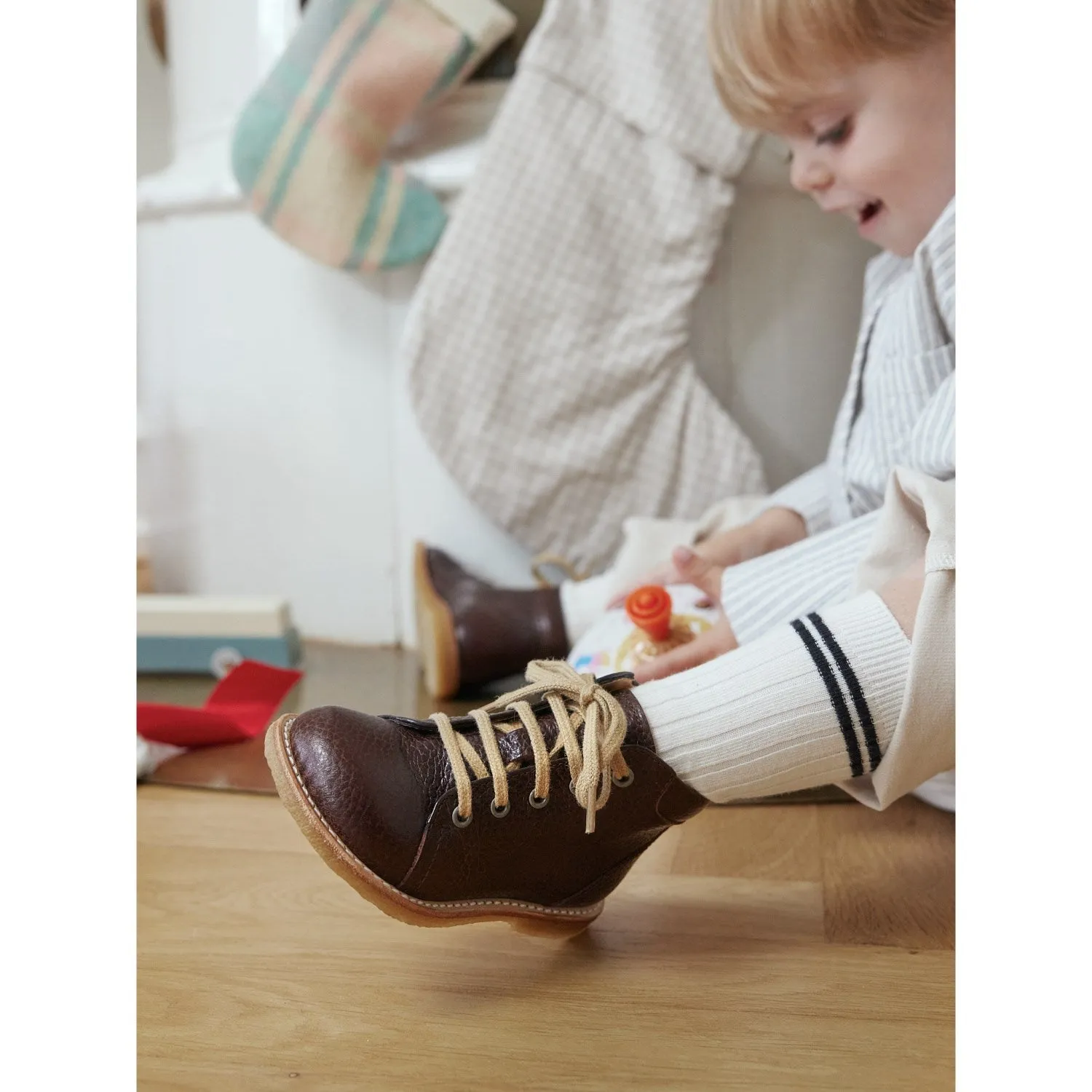 Angulus Dunkelbraune Klassische Schnürschuhe