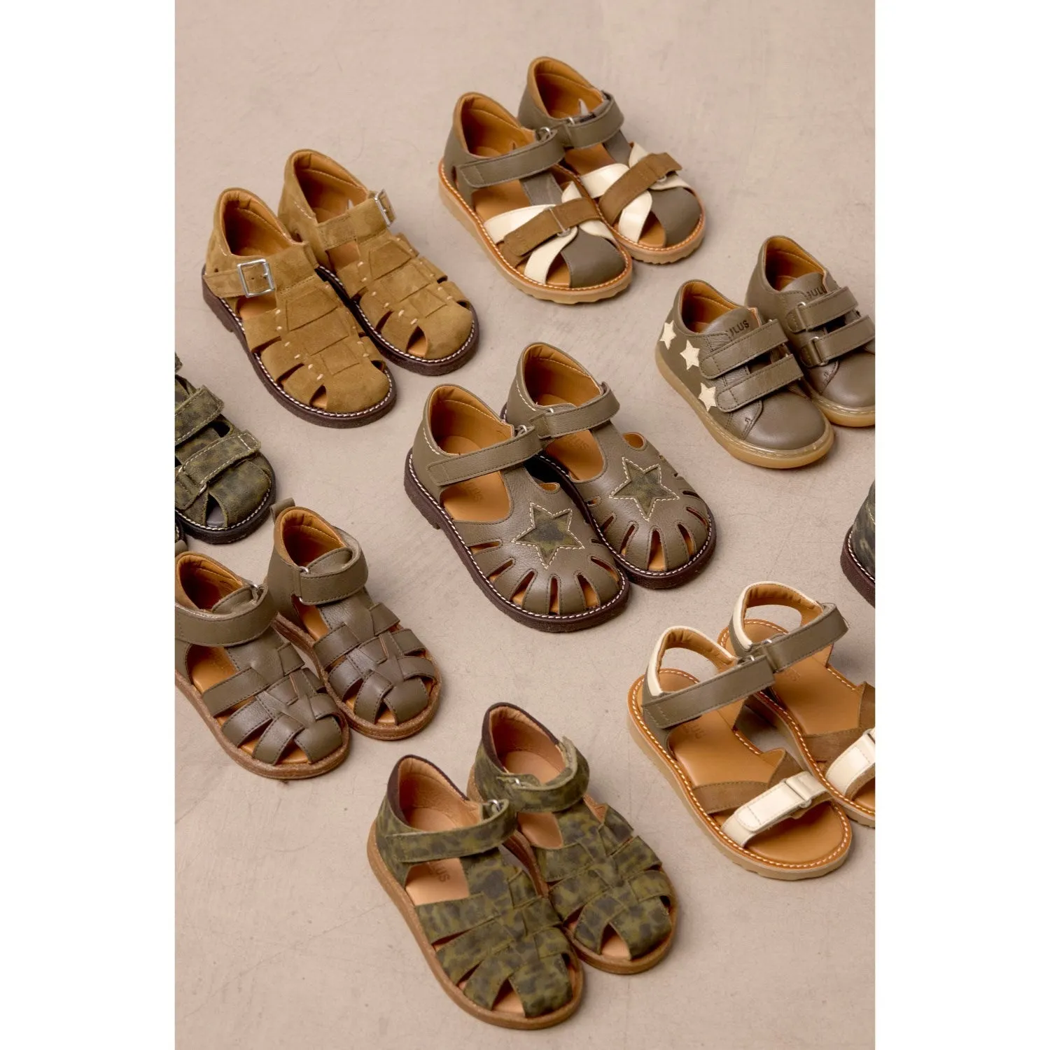 Angulus Forrest/Marshland Druck Leder Sandale Mittel Sternendetail