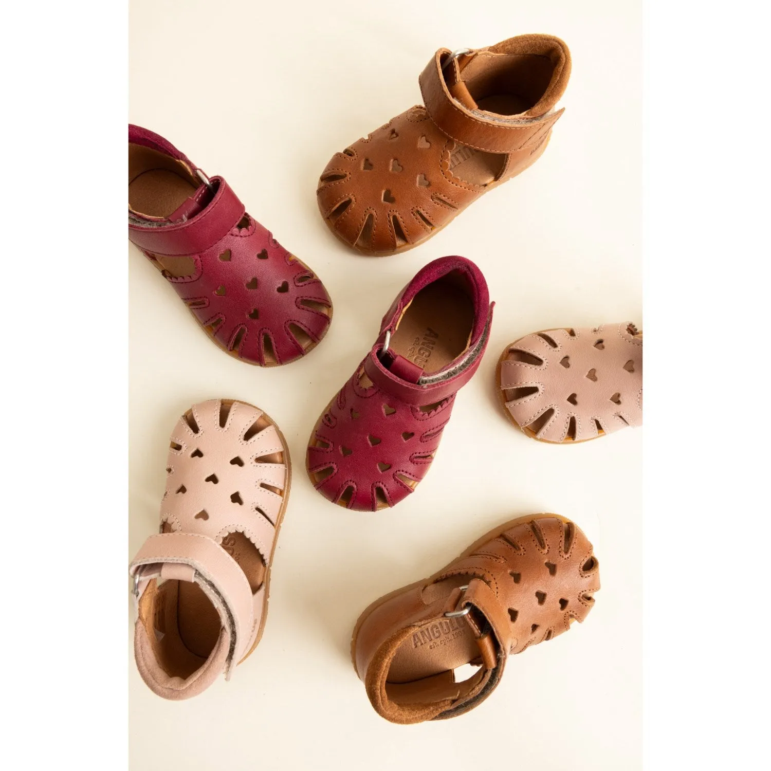 Angulus Rosebud/Rosebud Barnets Erster Sandalen mit ausgestanztem Herz-Muster