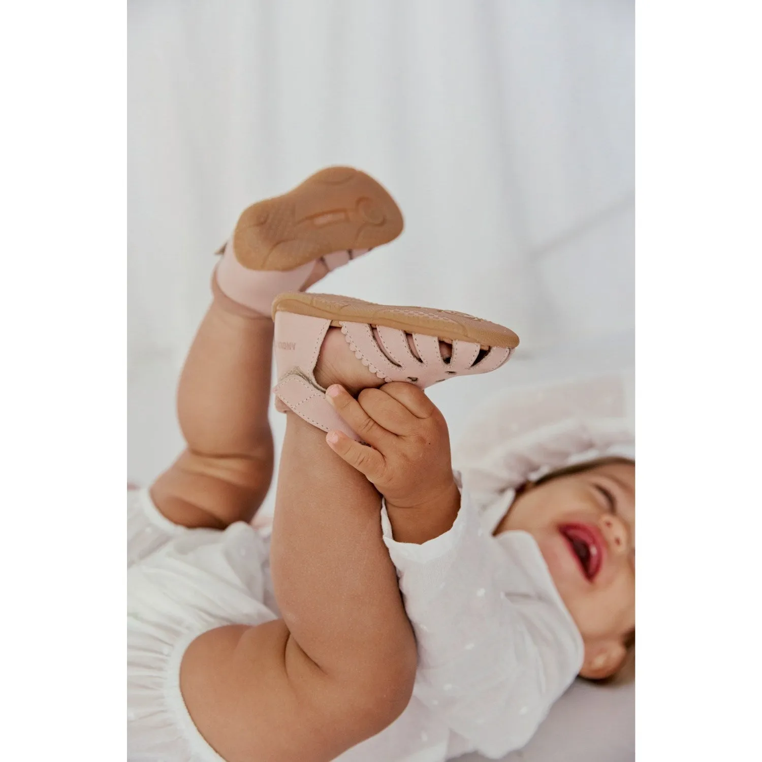 Angulus Rosebud/Rosebud Barnets Erster Sandalen mit ausgestanztem Herz-Muster