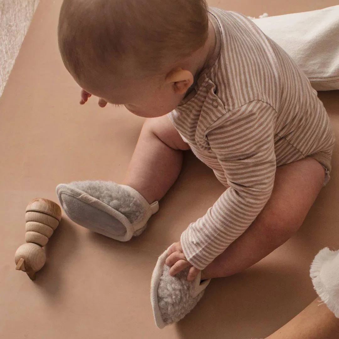 BINIBAMBA Baby-Stiefelchen aus Merino-Schaffell - Wolke