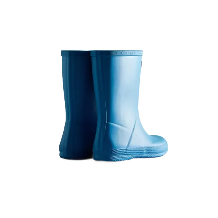 kleine blaue Kinderstiefel