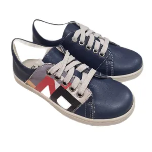 Jungen Navy Trainer