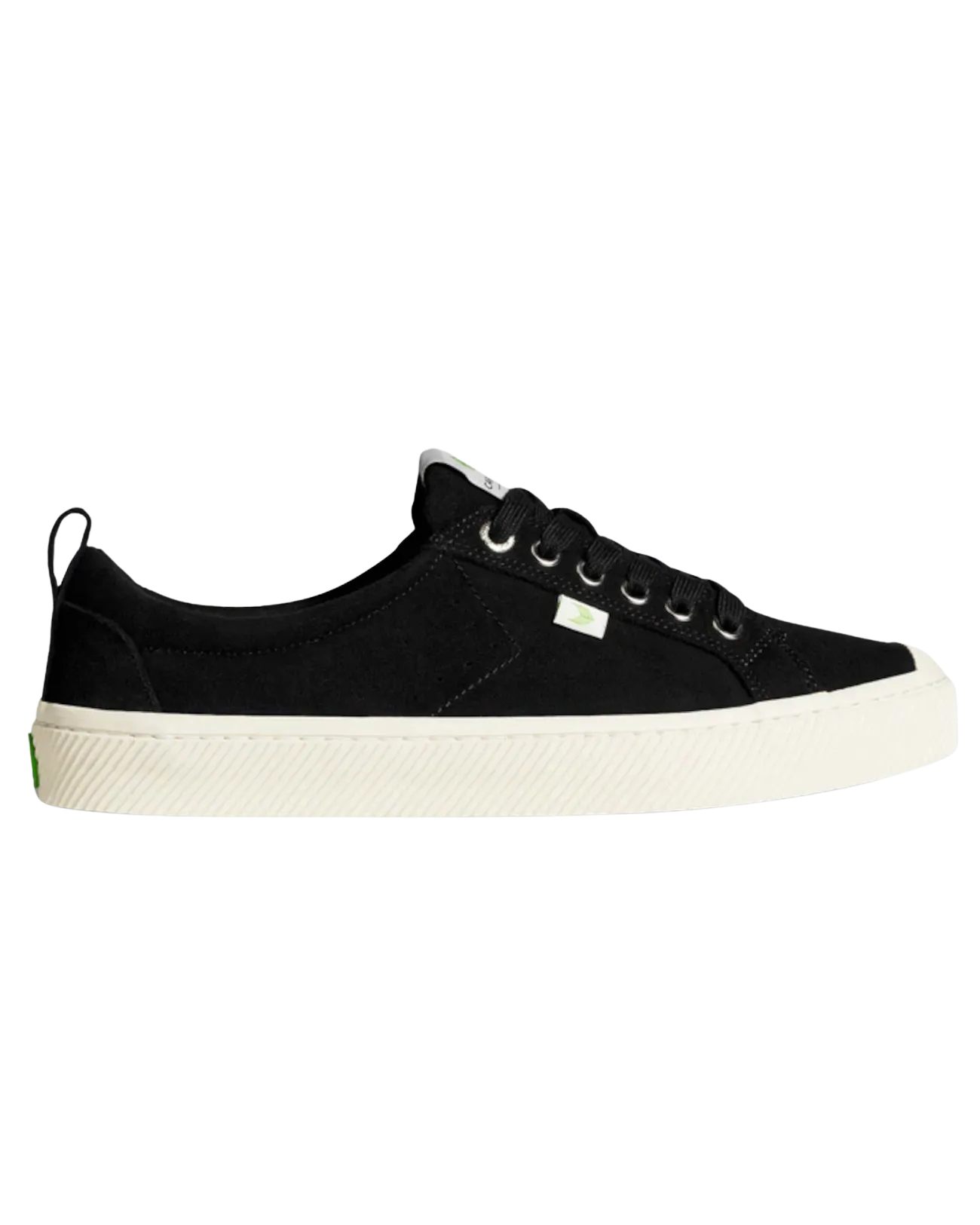 Cariuma Schuhe OCA Low Suede Schuhe in Schwarz