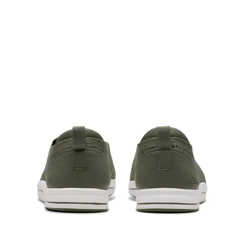 Clarks Damen Breezey Izzy Schlupfschuh in Olive