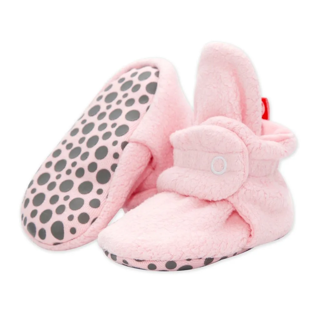 Cozie Fleece Greifling-Söckchen - Babyrosa von Zutano