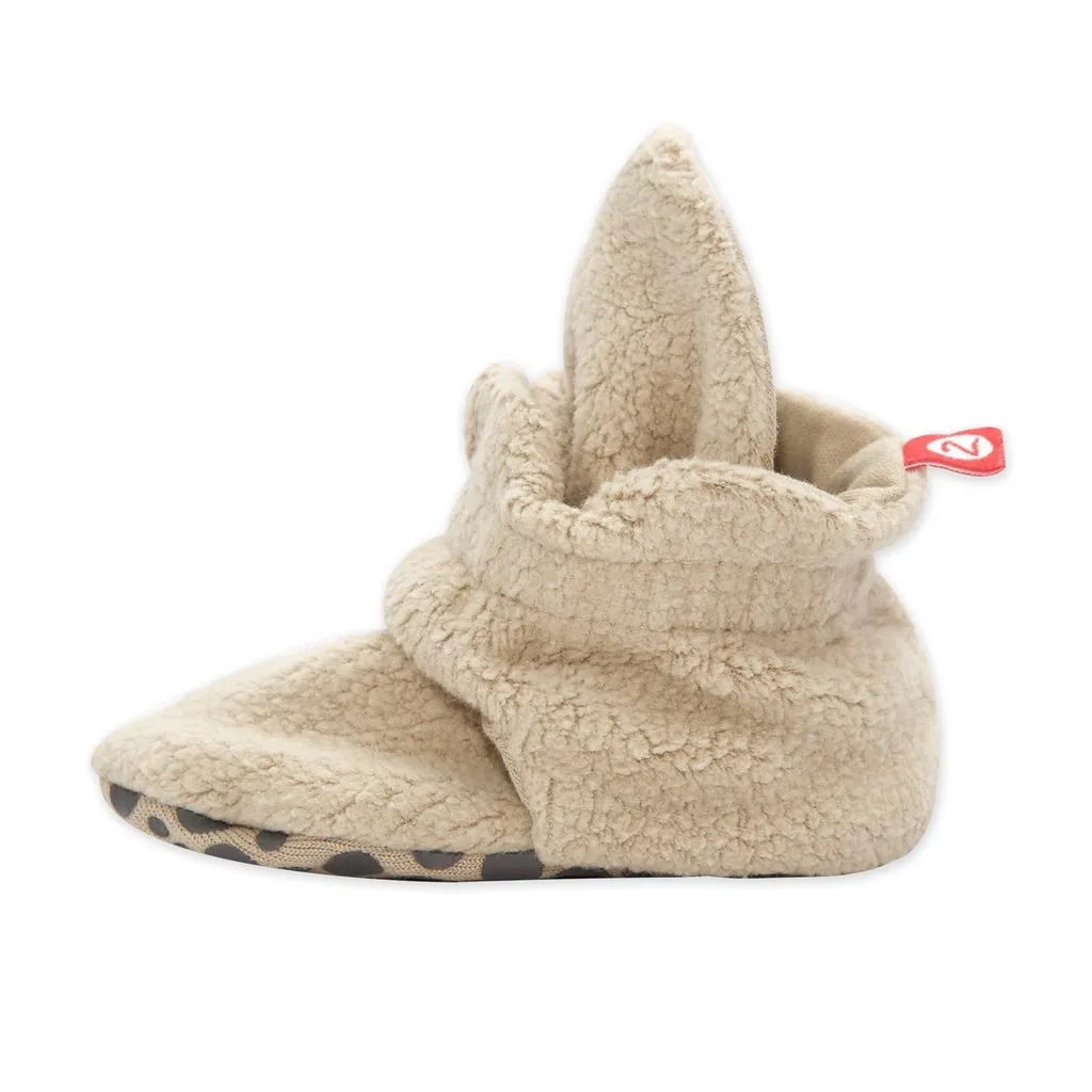 Cozie Fleece Greifling-Söckchen - Khaki von Zutano