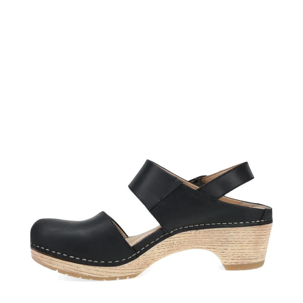 Dansko Damen Lucia Absatzgeschlossener Zehen Clog in Schwarz