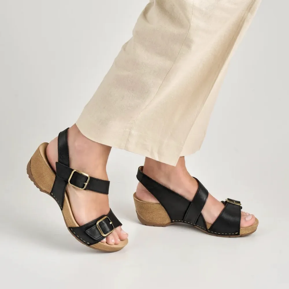 Dansko Damen Trinity Sandale mit Absatz in Schwarz Gebürstetem Nubuk