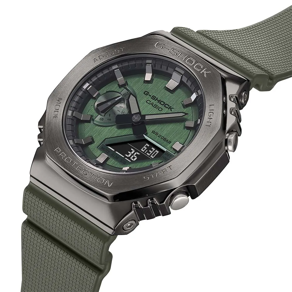 Digitale Damenuhren G-Shock GM2100B-3A Grüne Metallbeschichtung 'CasiOak'