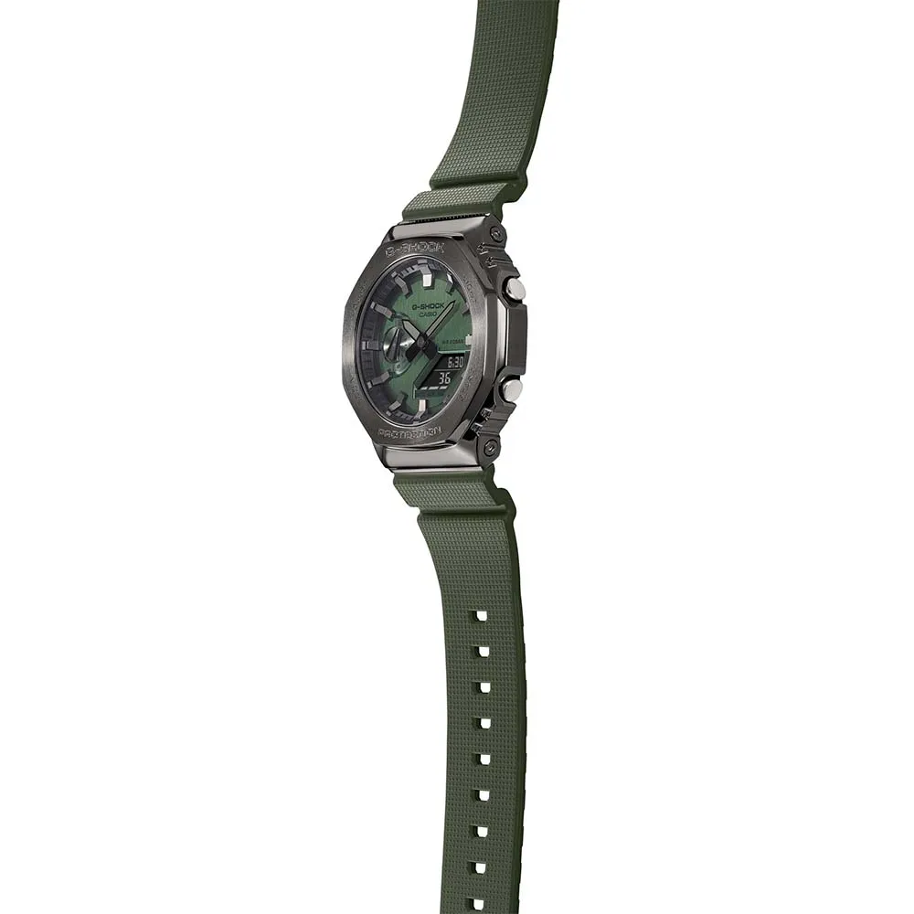 Digitale Damenuhren G-Shock GM2100B-3A Grüne Metallbeschichtung 'CasiOak'