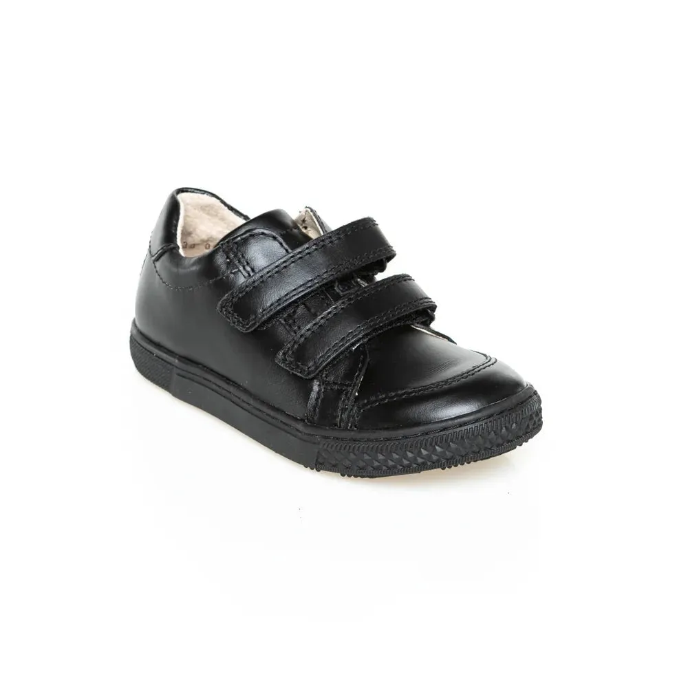 Froddo: Schlichte schwarze Schuhschule