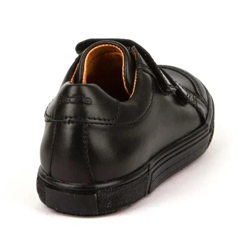 Froddo: Schlichte schwarze Schuhschule