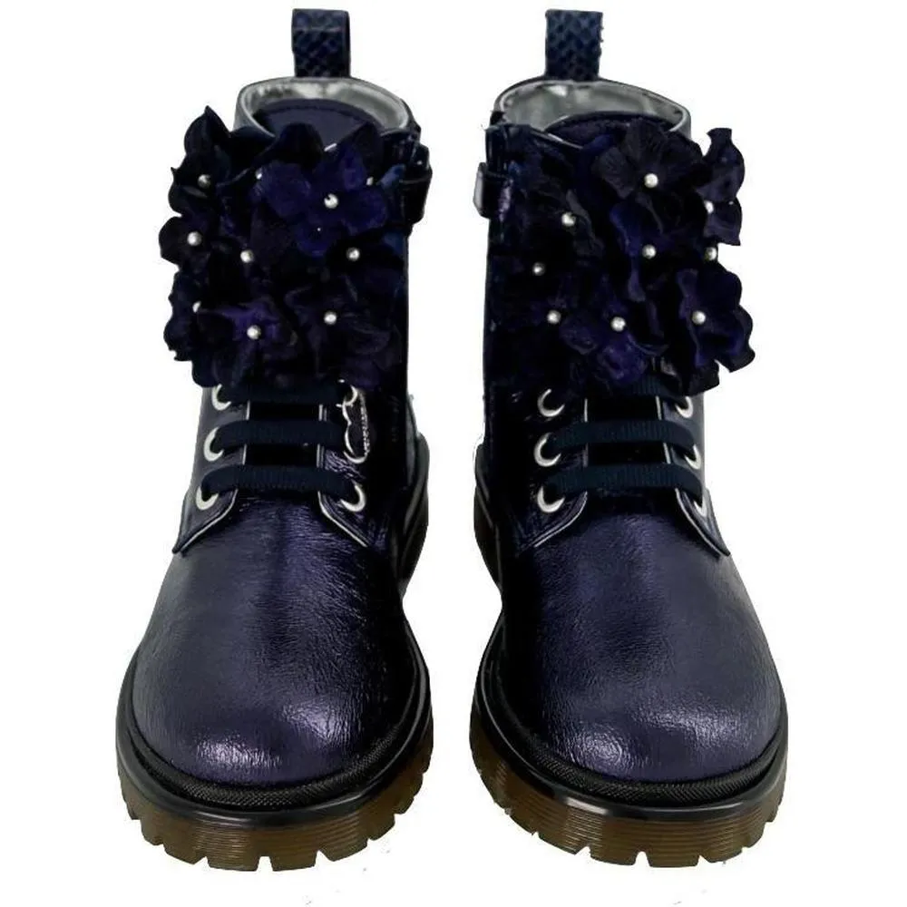 Mädchen Blaue Blumen Stiefel