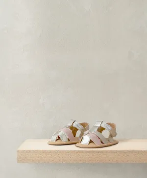 Goldene Metallik-Sandalen