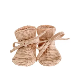 Weiße gestrickte Stiefeletten – Aprikose
