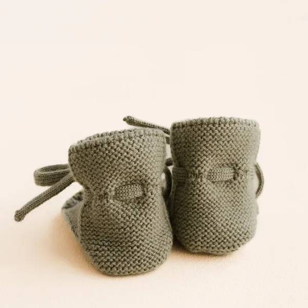 Weiße Gestrickte Stiefeletten – Artischocke