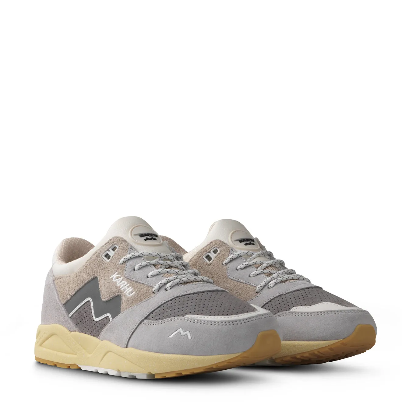 Karhu Aria 95 Trainer Mondgestein / Nebeltau