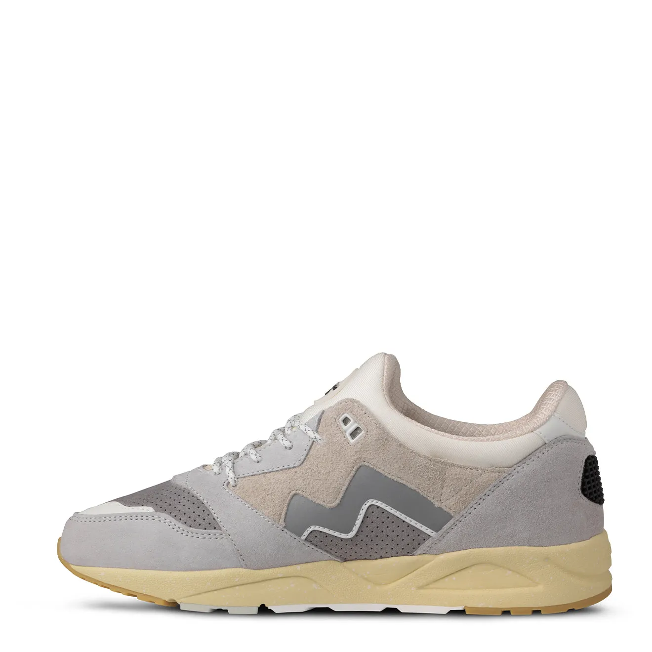 Karhu Aria 95 Trainer Mondgestein / Nebeltau