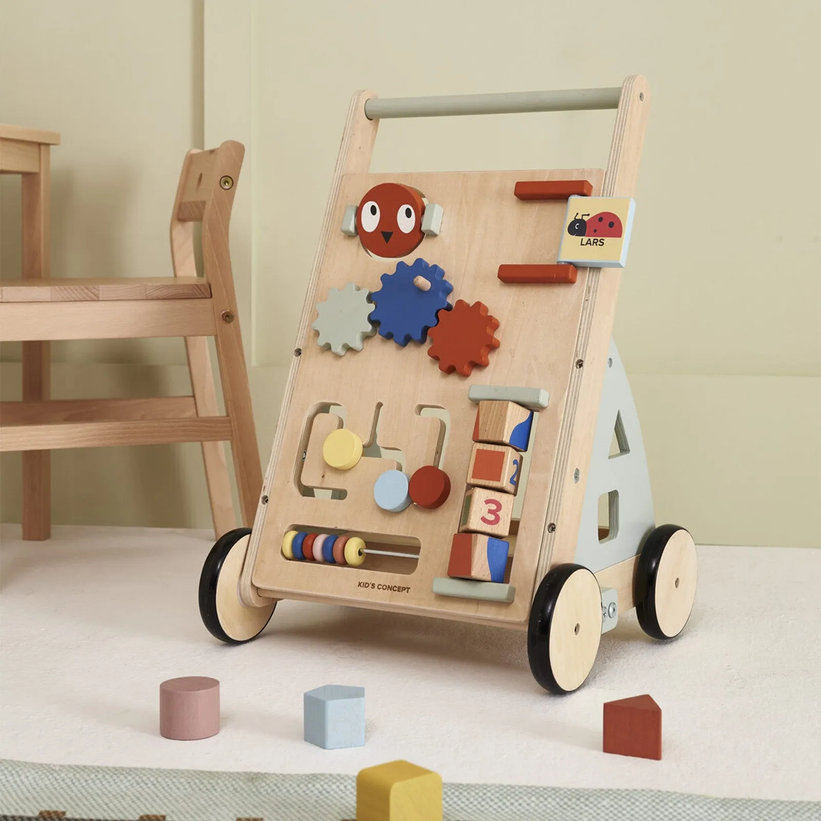 Kid's Concept Edvin Aktivitäts-Lauflernhilfe