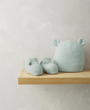 Gestrickte Mütze und Stiefeletten-Set
