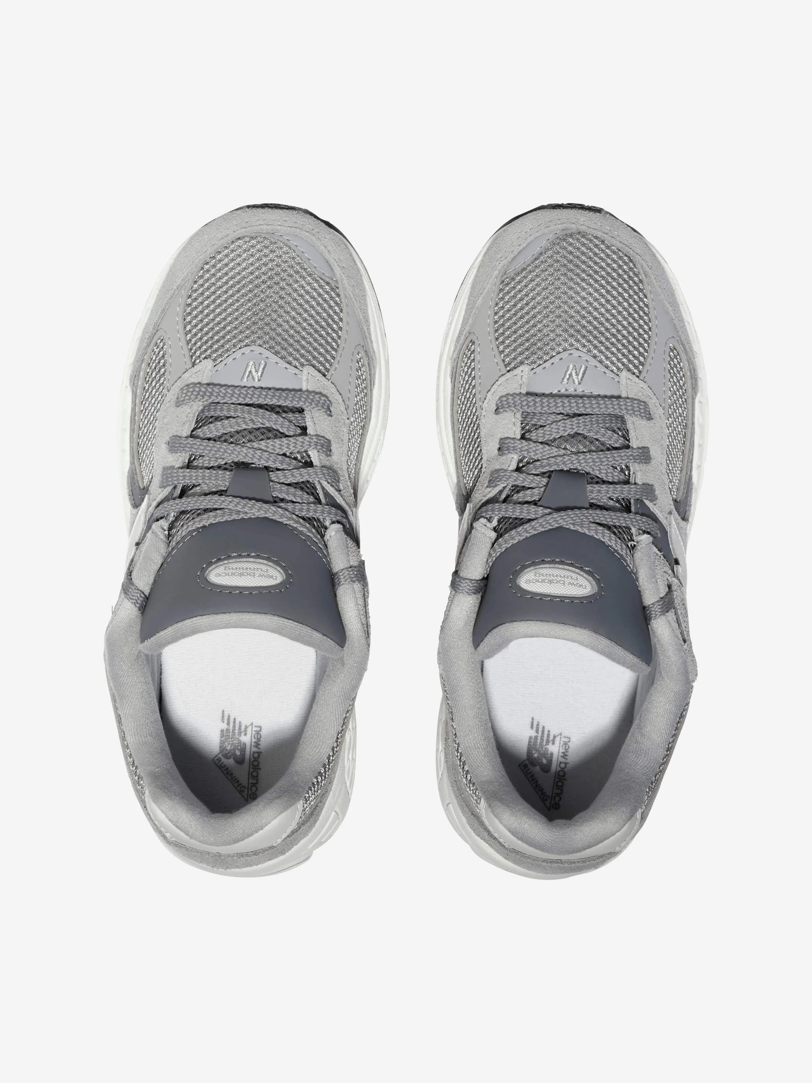 New Balance Kids 2002 Schnürschuhe mit Logo in Grau