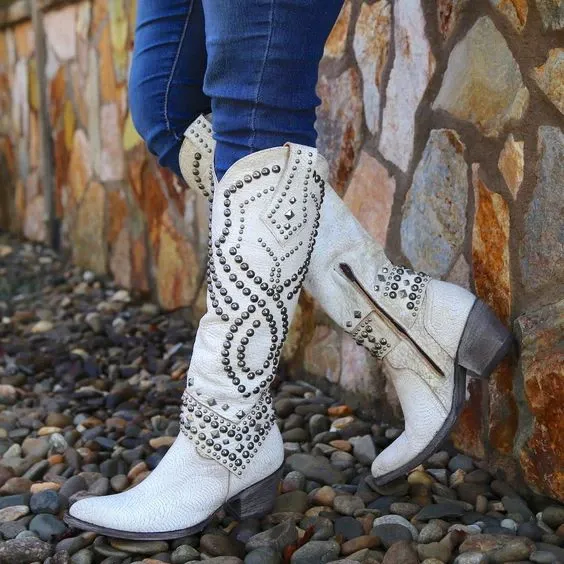 Neue Damen-Sommerstiefel mit Reißverschluss, flacher Absatz, cooles britisches Nietendesign, weiche Kurzstiefel, Partyschuhe, Dropshipping, Fashion Nova Schuhe