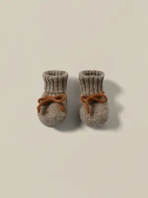 Haferflocken-Wollstiefeletten mit Pekannuss-Verschluss