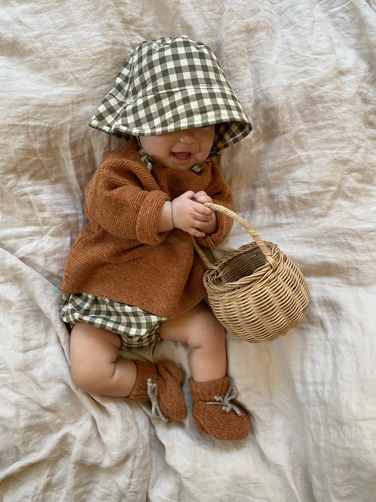 Olive Gingham Eimer-Sonnenhut