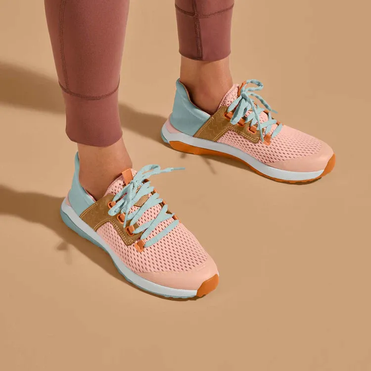 OluKai Damen Wailuku Sneaker in Pfirsich/Swell
