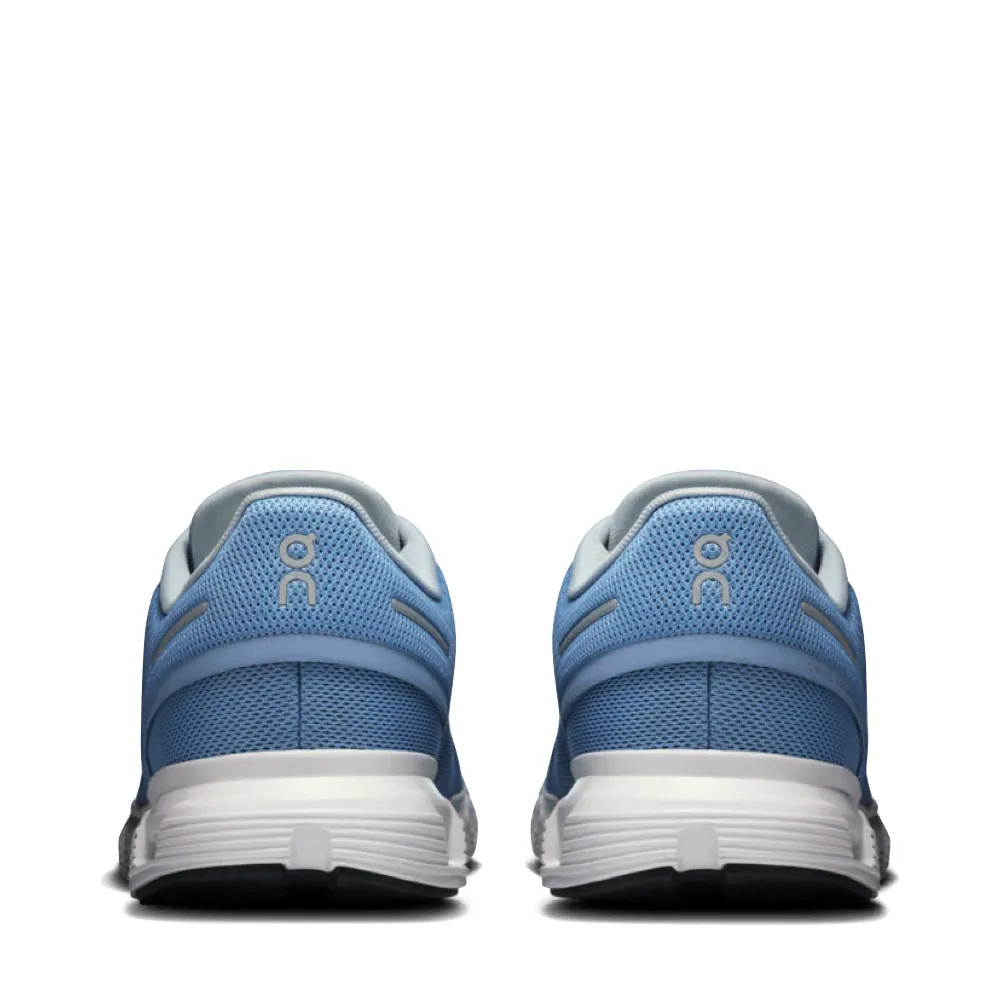 Zu den Women's Cloud 6 Sneakern in Chambray/Weiß