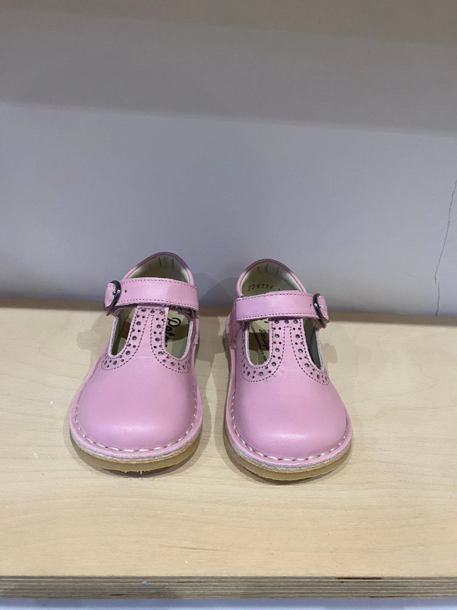 Petasil: Catarina Classic T-Bar Mädchen Schuhe - Rosa Dunst