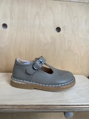 Petasil: Susy T-Bar Klettverschluss-Schuhe - Beton Roma
