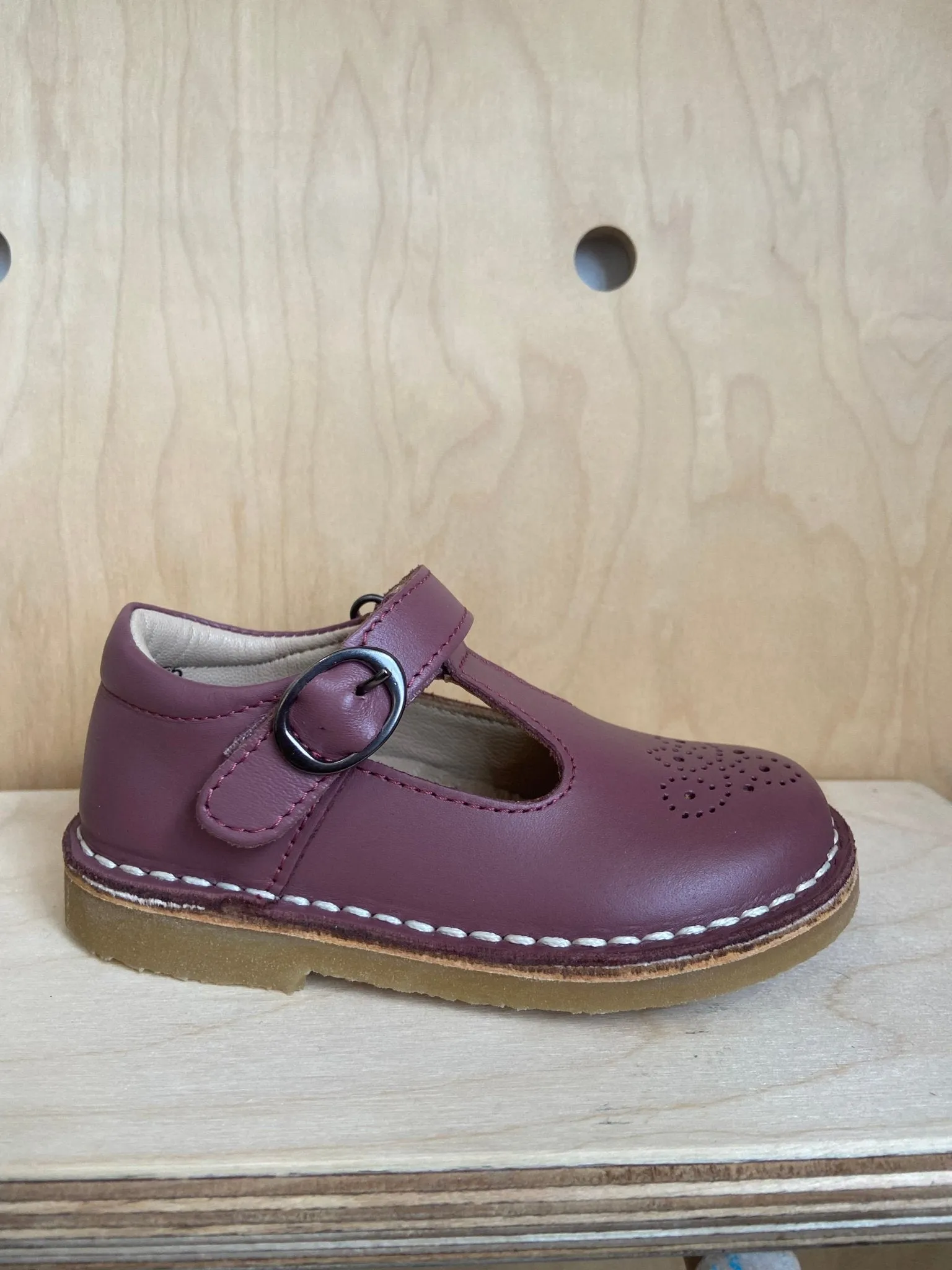 Petasil: Susy T-Bar Klettverschluss-Schuhe - Lavendel Roma