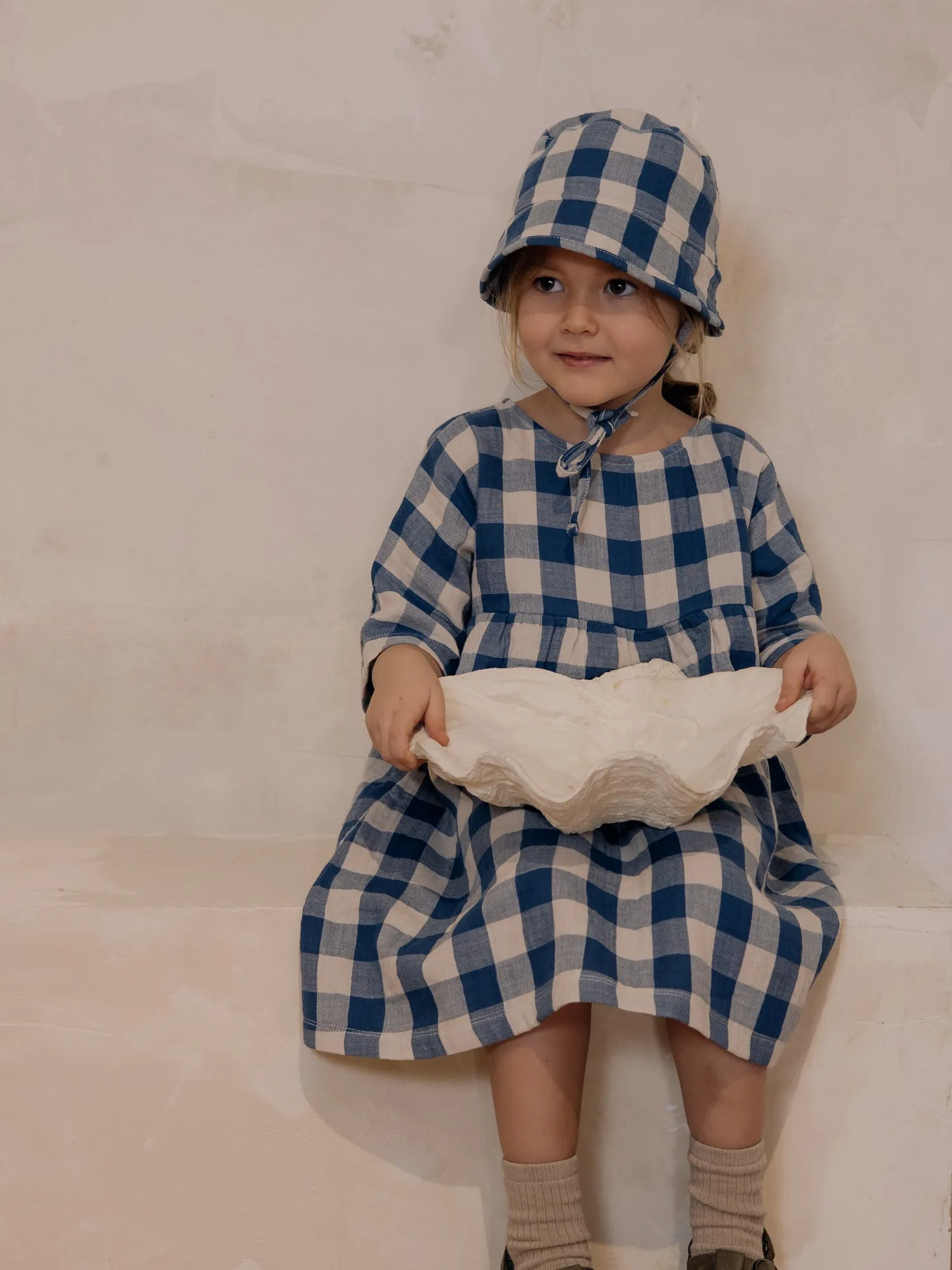 Töpferei-Blau Gingham Eimer-Sonnenhut