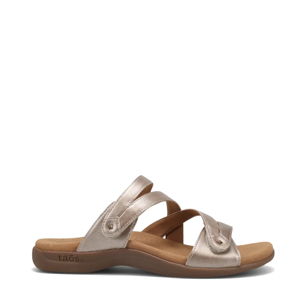 Taos Damen-Sandale mit verstellbarem Doppel-U-Riemen in Champagner