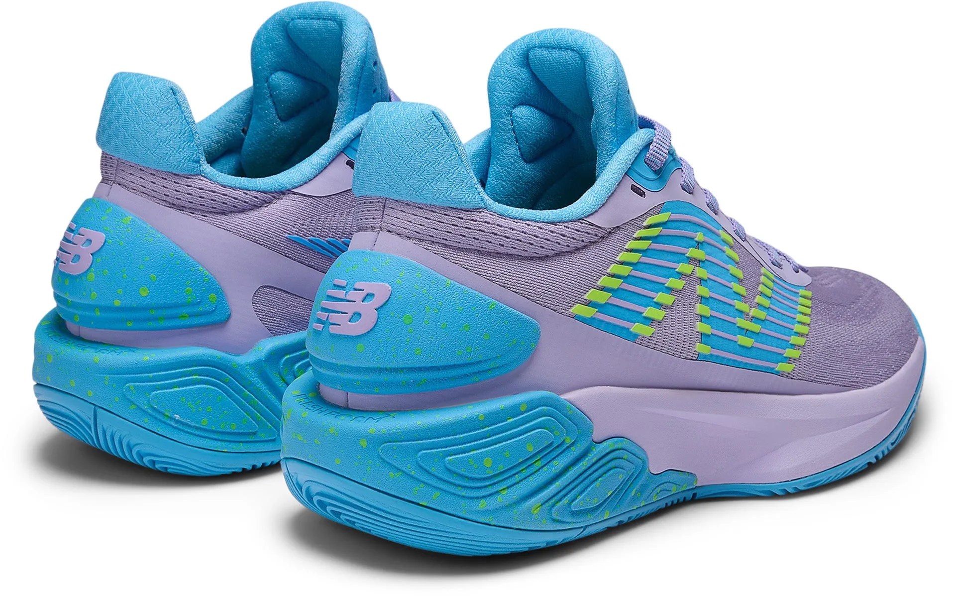 Zwei WXY V5 Herren-Basketballschuhe (Weite D)